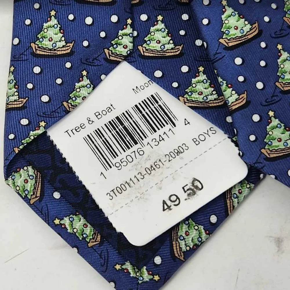 New boys Vineyard Vines Tree & Boat Christmas tie